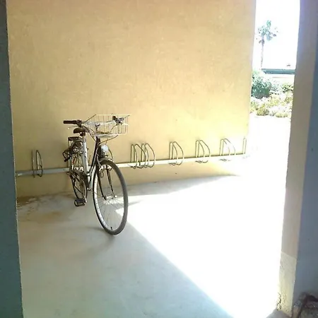 Appartamento Appartement Le Lavandou, 1 pièce, 2 personnes - FR-1-308-81 *